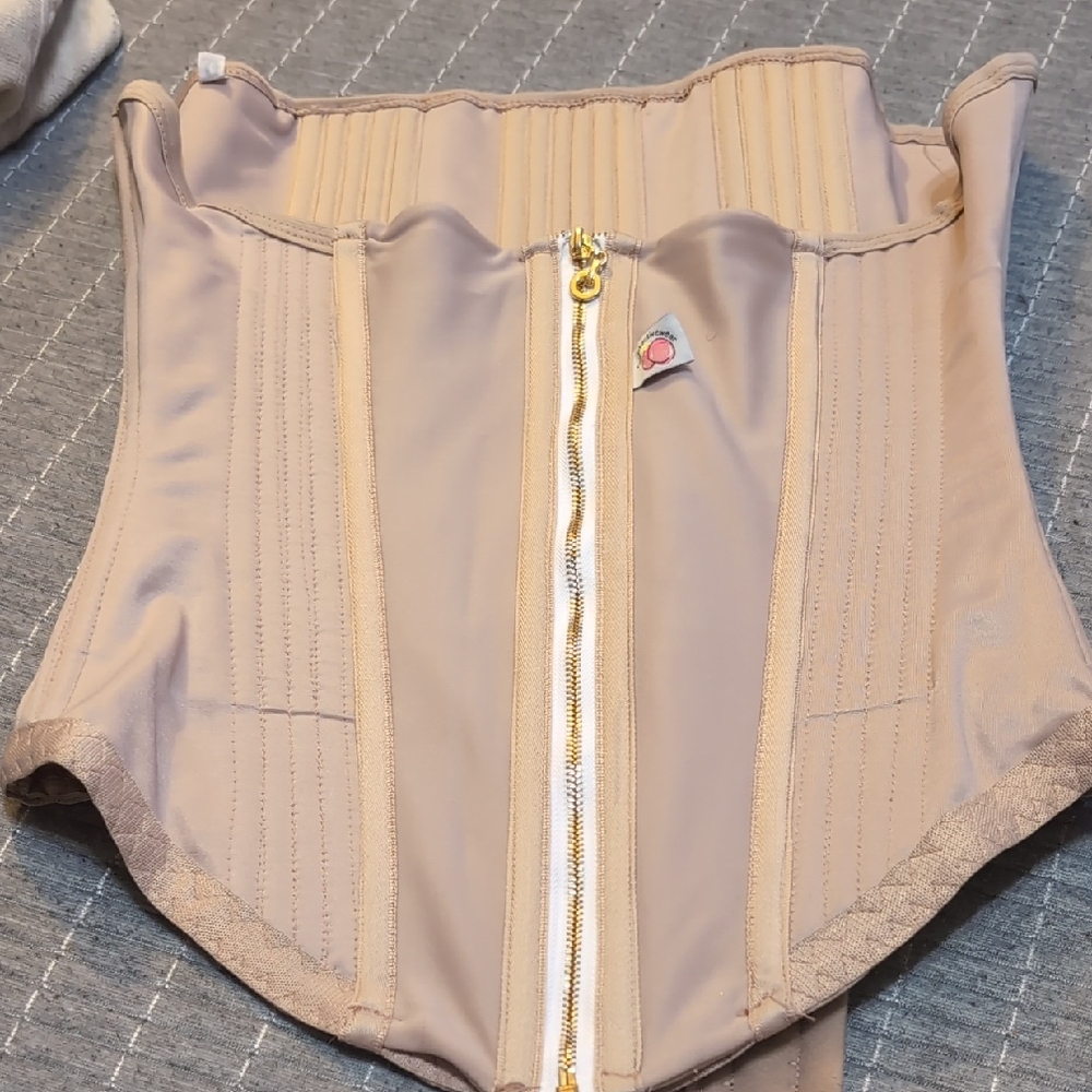Evy Fit Activewear Brazilian Beige Waist Trainer with Zipper - Large/Tall